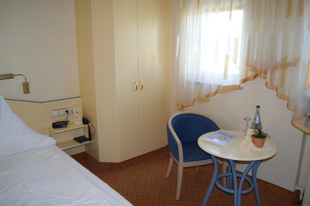 Hotel-Restaurant Schwedi Langenargen Zimmer foto